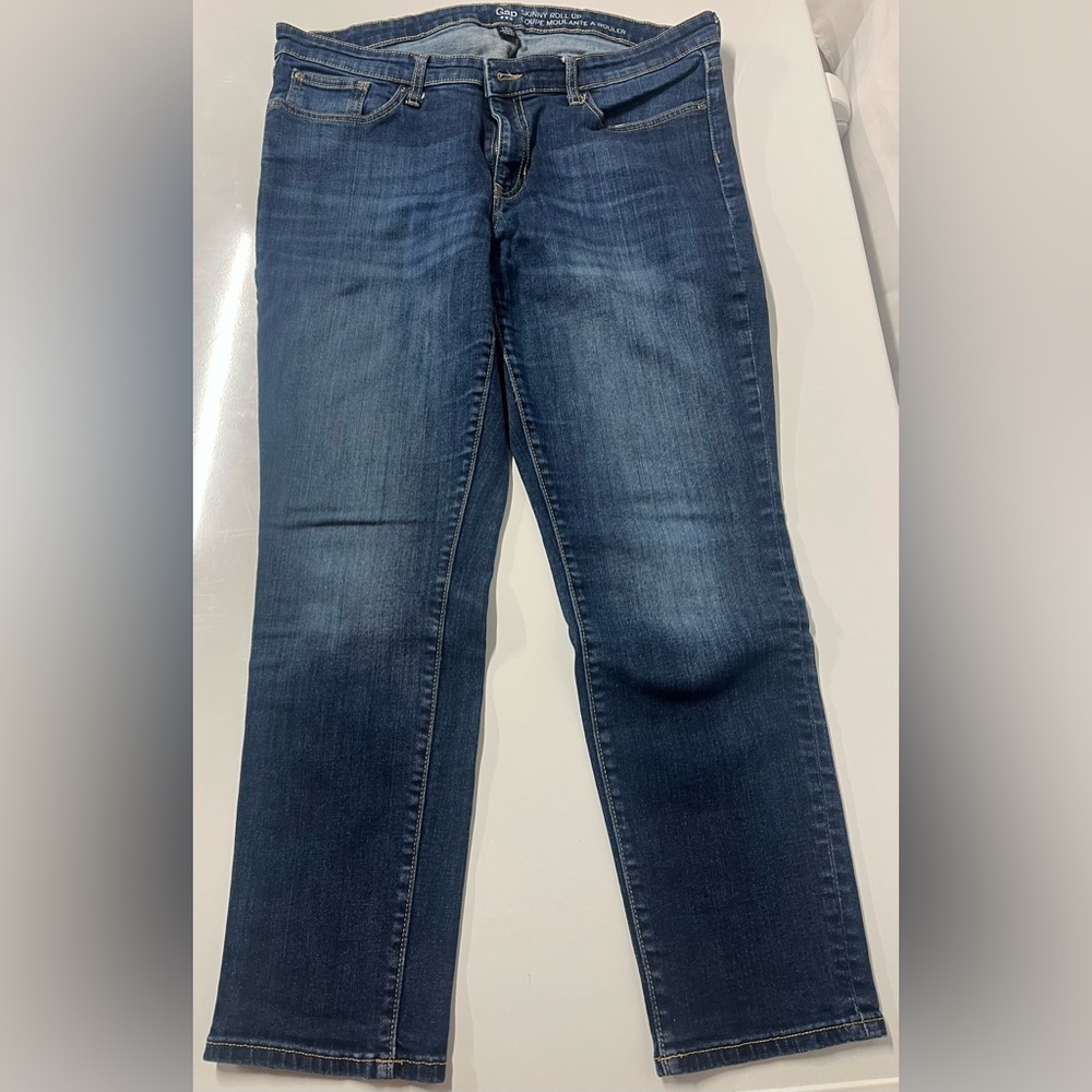 Women’s Gap Factory Skinny Roll Up Jeans Size 14 14/32R  
Junior Blue Denim